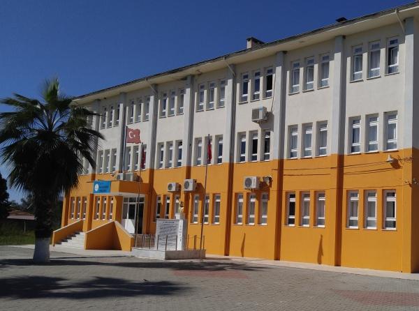 Güzelyurt Şehit Asteğmen Tayyar Milat  Ortaokulu Fotoğrafı